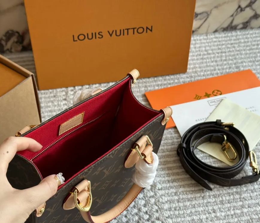 ☆Louis Vuitton☆ Sac Platの新しいミュージックバッグ