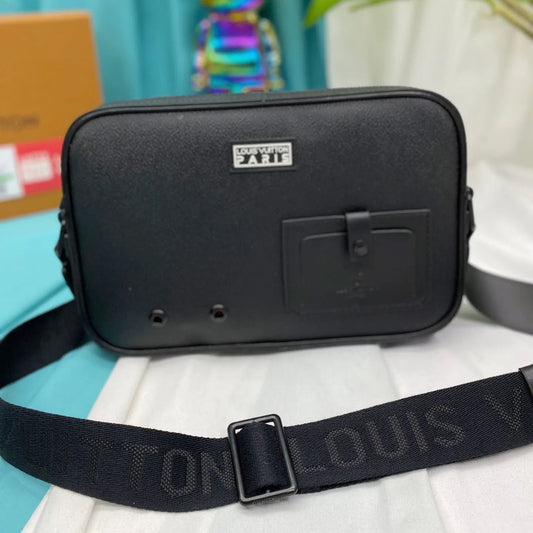 ☆Louis Vuitton☆ メンズショルダーバッグ
