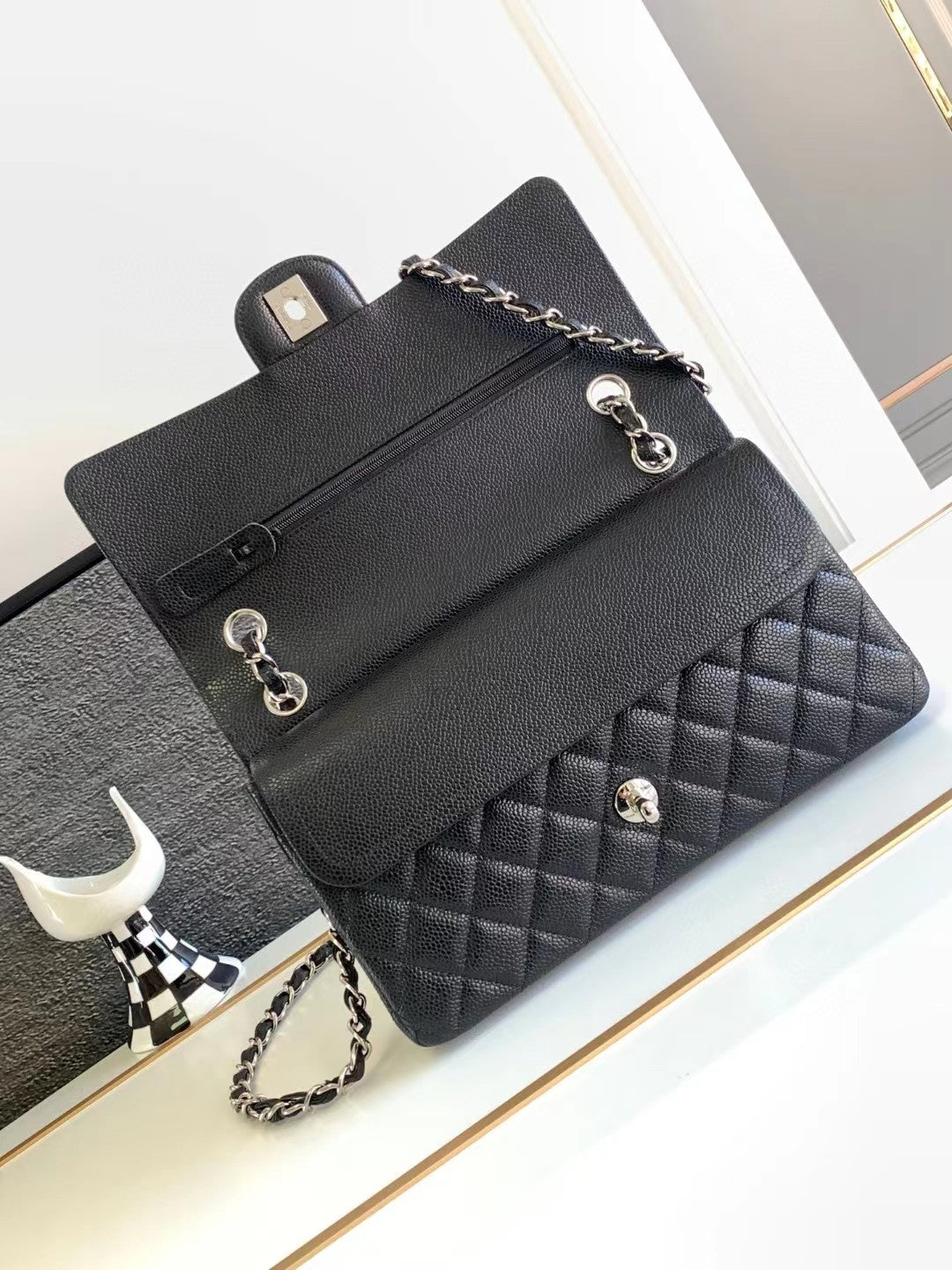 Chanel Flap Bag Carviar Leather Black Medium 1112