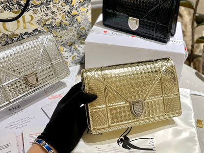 人気の新作 Dior 盾チェーンバッグ