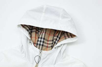 【BURBERRY】男女兼用 ご好評に付き再入荷！