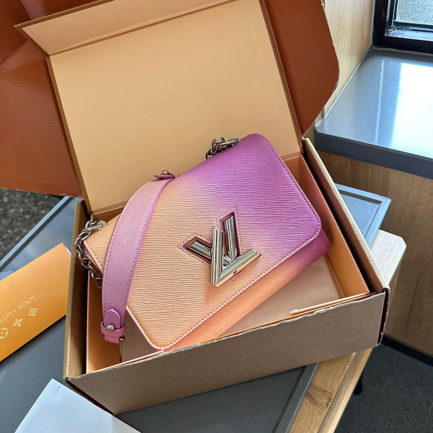 Louis Vuitton 最新注目のツイストデニム