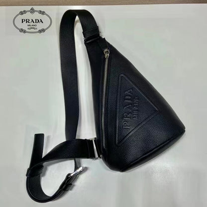 【 PRADA公式 旗艦店】 プラダ チェストバッグ当日出荷 好評に付き再入荷！17x32x6.5cm