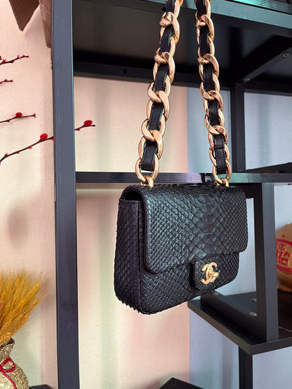 BOLSA CHANEL 2.55 PYTHON FLAP BAG AS3214