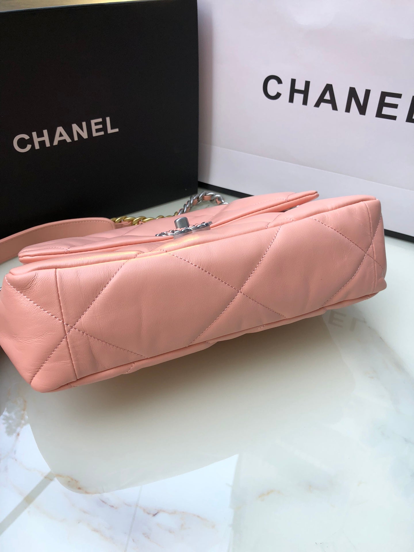 Chanel 19 medium 1161