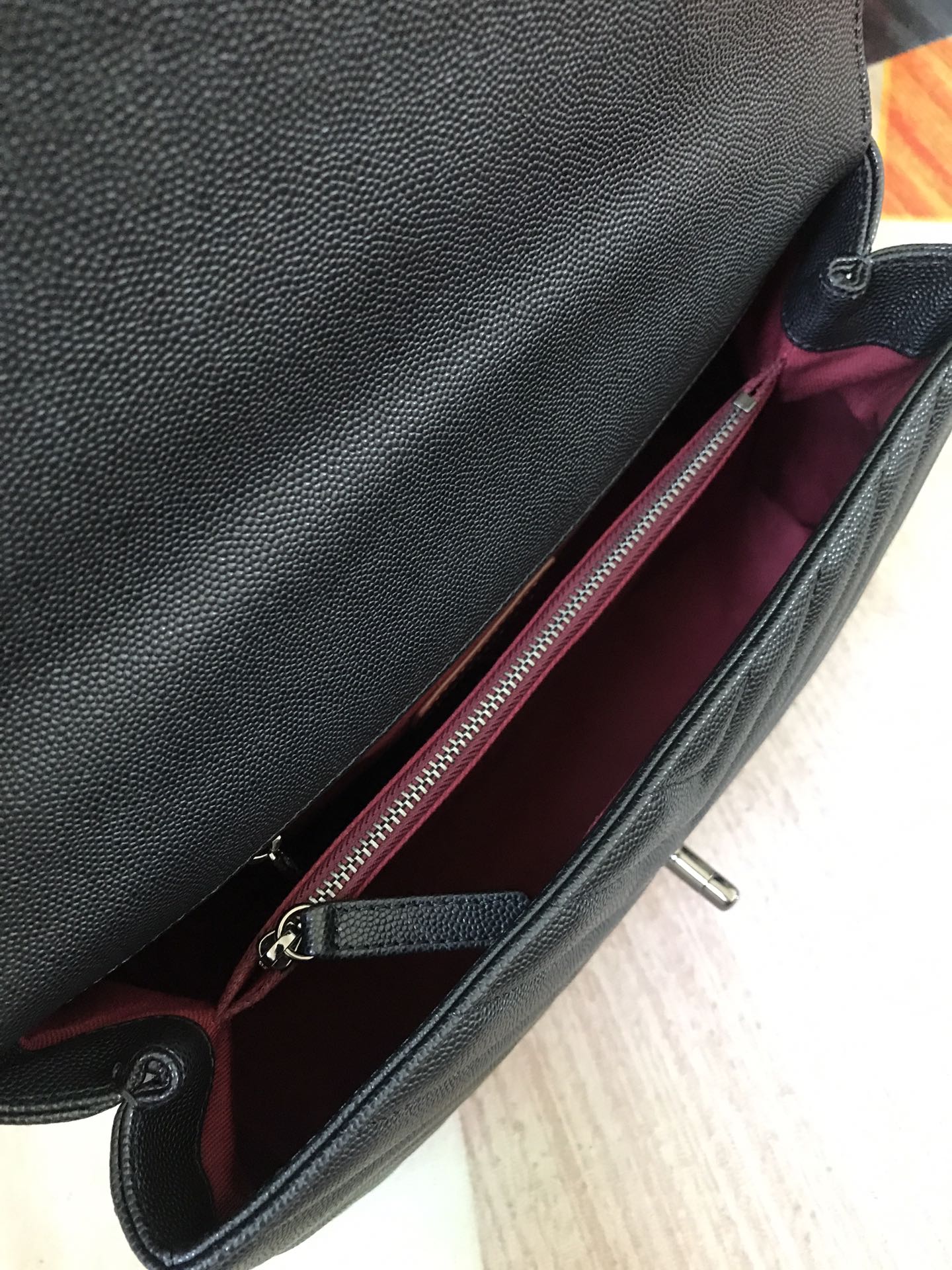 Chanel Cowhide handbag 92991