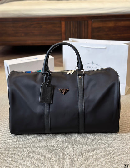 ★PRADA★プラダのトラベルバッグ初披露