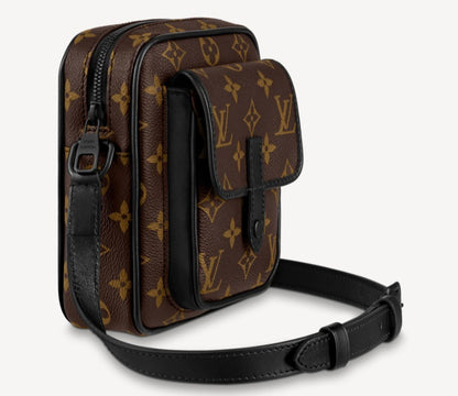 【男性必見】ルイヴィトンバッグ ウエアラブルウォレット