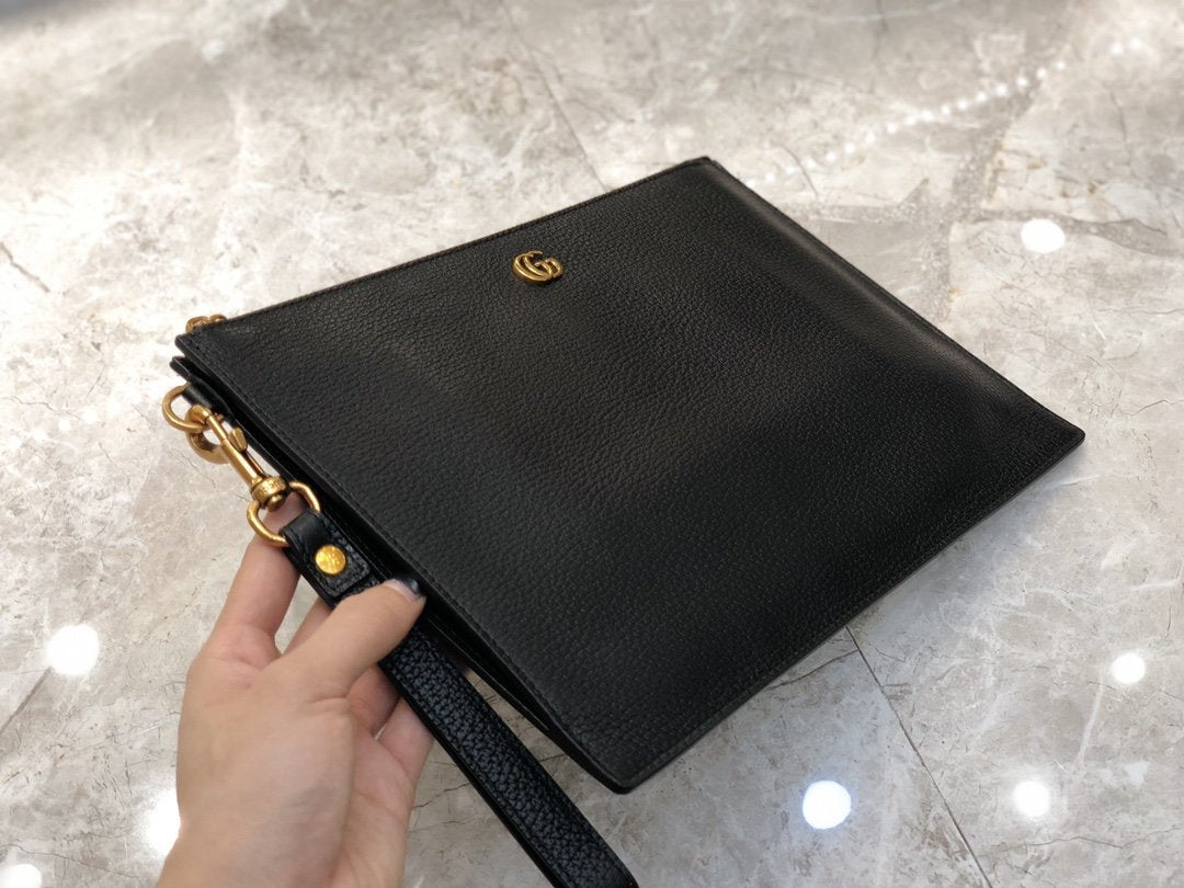 Gucci(グッチ)クラッチバッグ 30x20x1.5cm