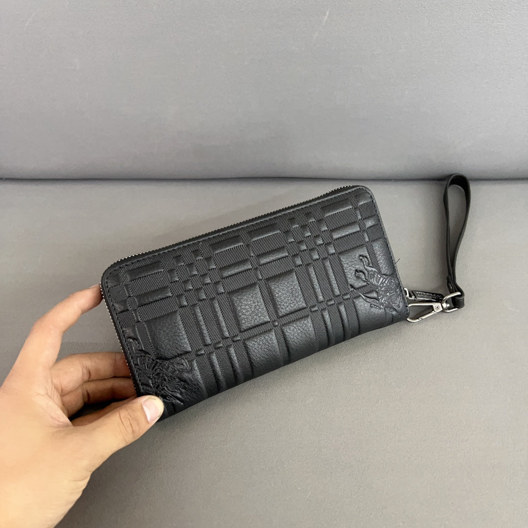 【BURBERRY 公式 旗艦店】 バーバリー クラッチバッグ 当日出荷 好評に付き再入荷！21*11CM