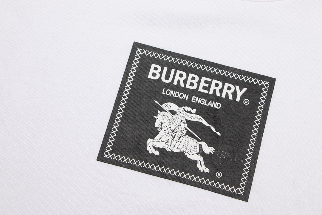【 Burberry 旗艦店】ご好評に付き再入荷！！