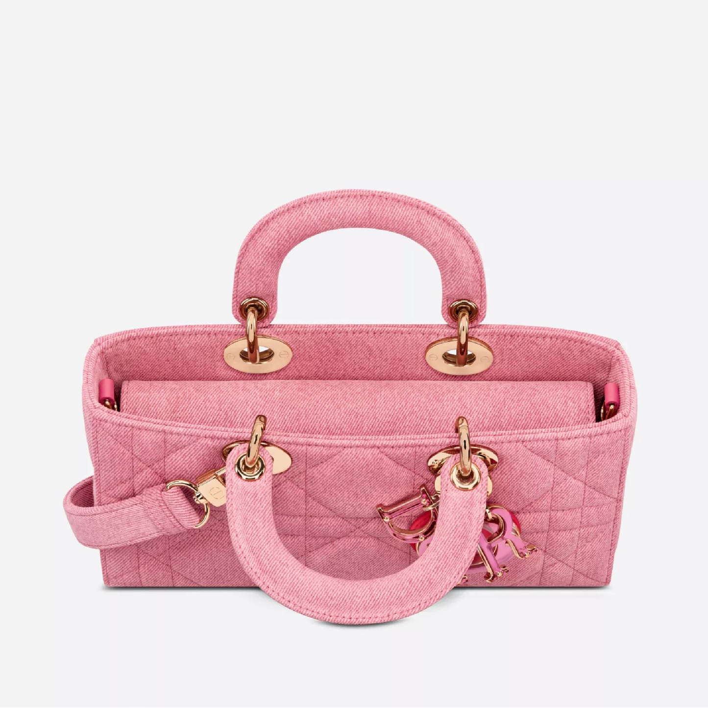 【DIOR】 LADY D-JOY 雑誌掲載！泉里香さん愛用の夏感あふれる新作バッグが登場！