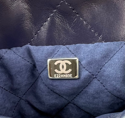 CHANEL 22 3989