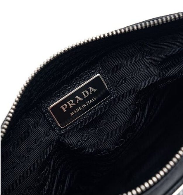 ☆PRADA サフィアーノレザー ショルダーバッグ☆