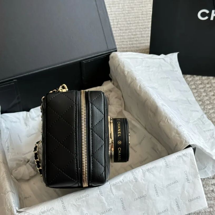 Chanel カメラバッグ
