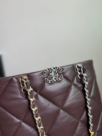 CHANEL 19 SHOPPING BAG 3519