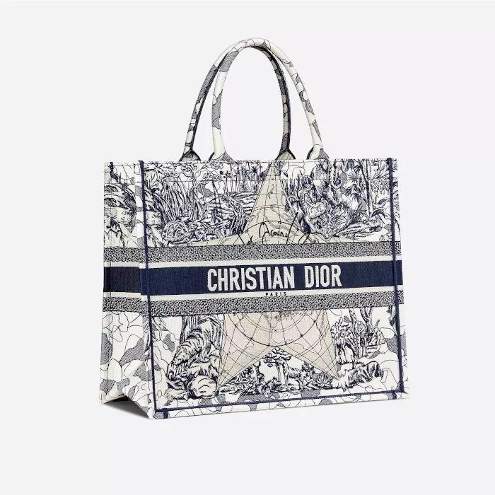 【DIOR】セレブ芸能人御用達・ BOOK TOTE DIOR AROUND THE WORLD