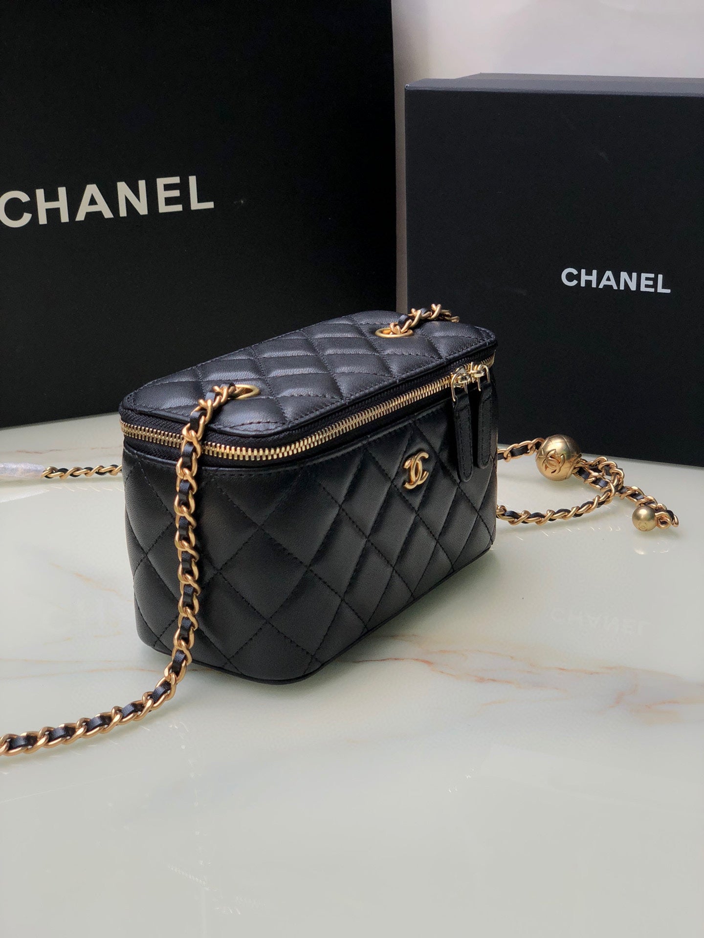 Chanel Classic Vanity 22C Bag with Chain AP2303