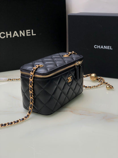 Chanel Classic Vanity 22C Bag with Chain AP2303