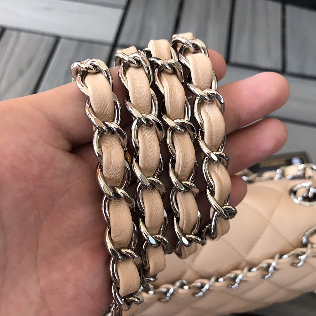 Chanel Flap Bag 1112