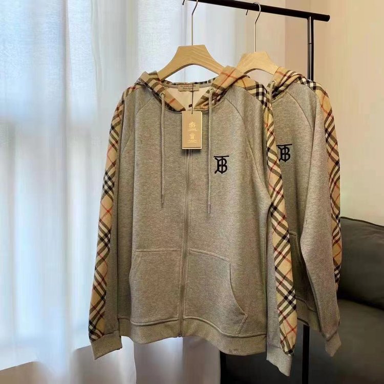 【BURBERRY】男女兼用、ご好評に付き再入荷！