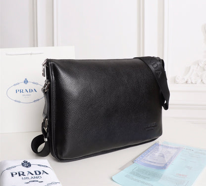 【PRADA 公式 旗艦店】プラダ 斜めがけバッグ 当日出荷 好評に付き再入荷！33*25*6CM