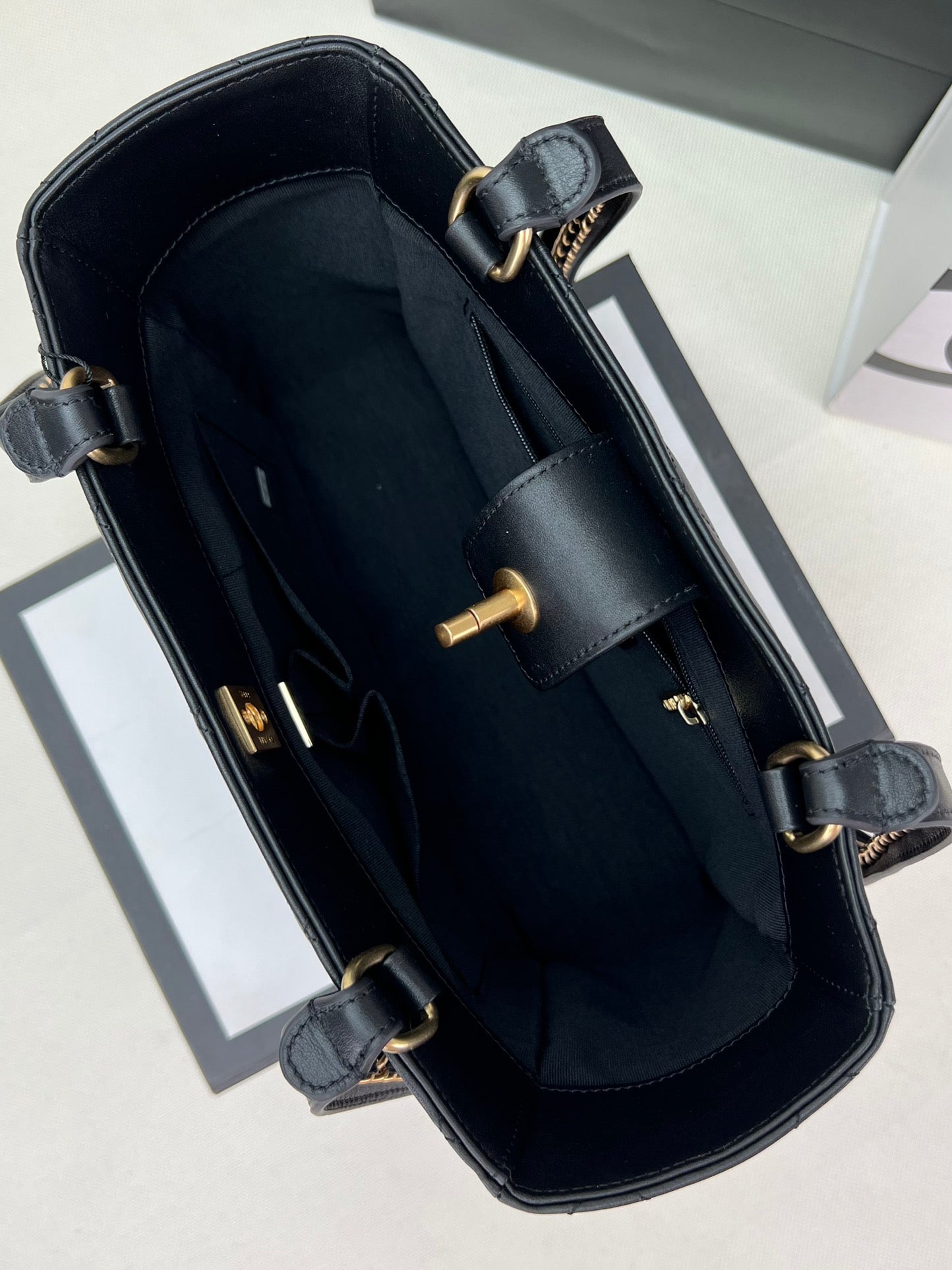 Chanel SHOPPING BAG AS3508