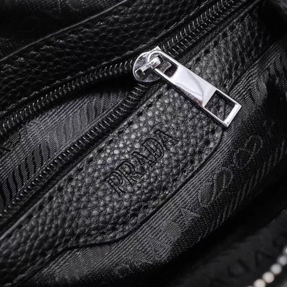【PRADA 公式 旗艦店】プラダ ショルダーバッグ 当日出荷 好評に付き再入荷！23*27*5CM
