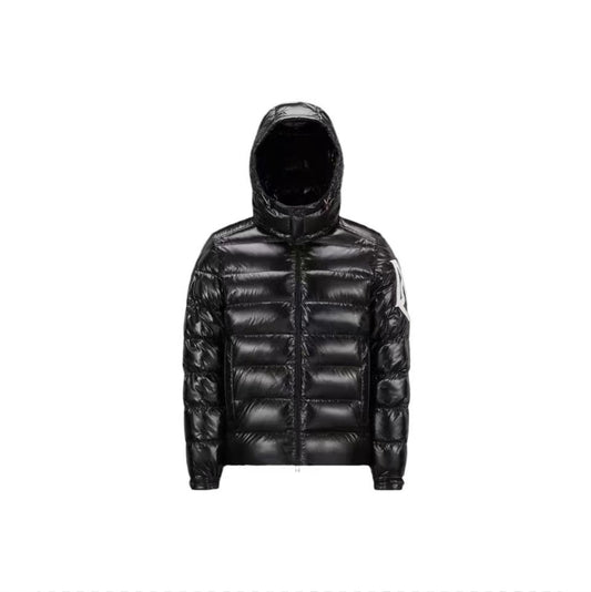 【MONCLER旗艦店】（モンクレール） ダウンジャケット ご好評に付き再入荷！