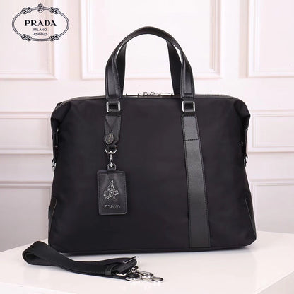 【PRADA 公式 旗艦店】プラダ ブリーフケース 当日出荷 好評に付き再入荷！20*26*20CM
