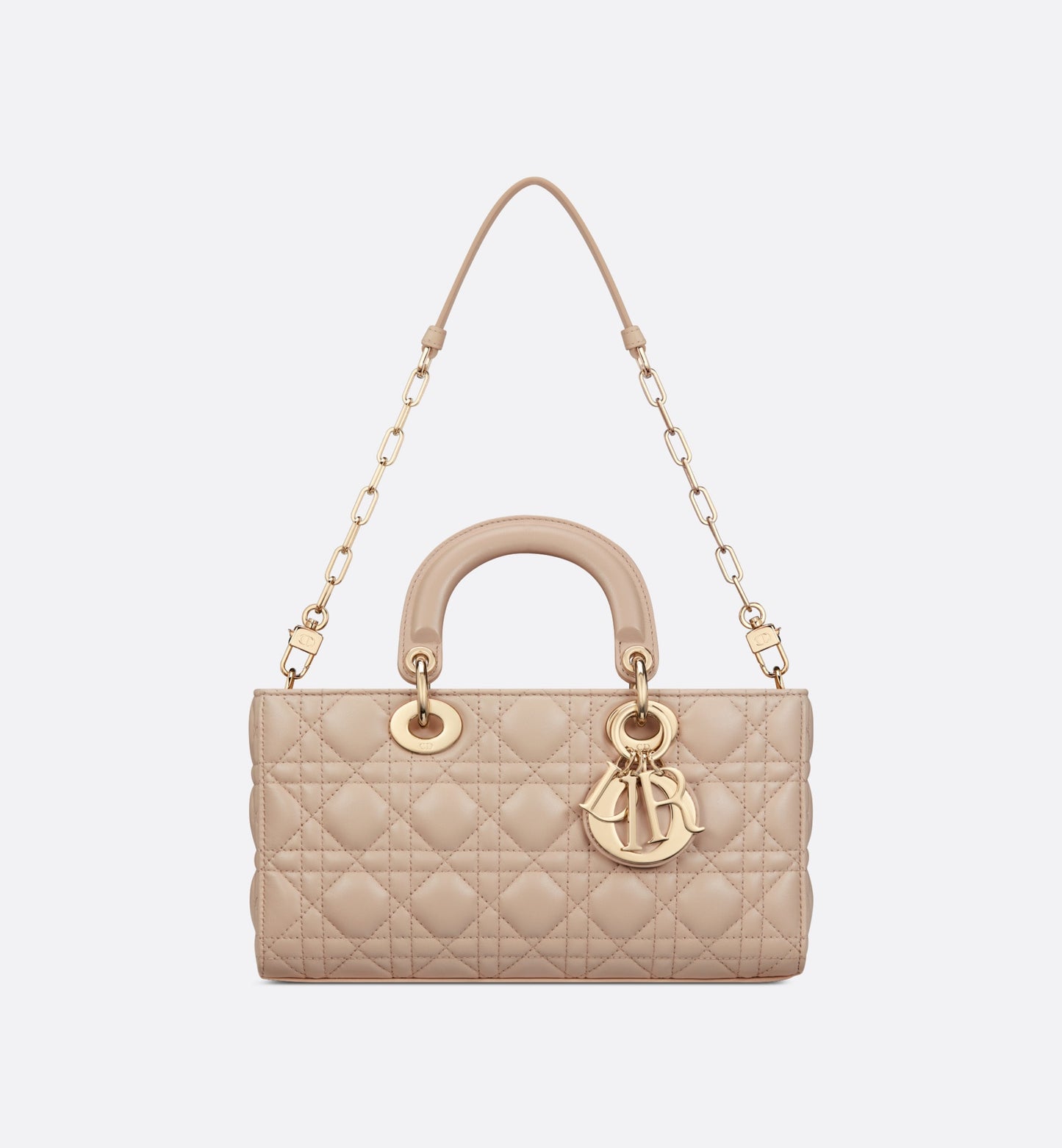 スターと同じバッグが欲しい？佐藤晴美さん、富岡佳子さん愛用している同項 のLADY D-JOY ミディアムバッグ！雑誌掲載で大人気！