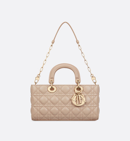 スターと同じバッグが欲しい？佐藤晴美さん、富岡佳子さん愛用している同項 のLADY D-JOY ミディアムバッグ！雑誌掲載で大人気！