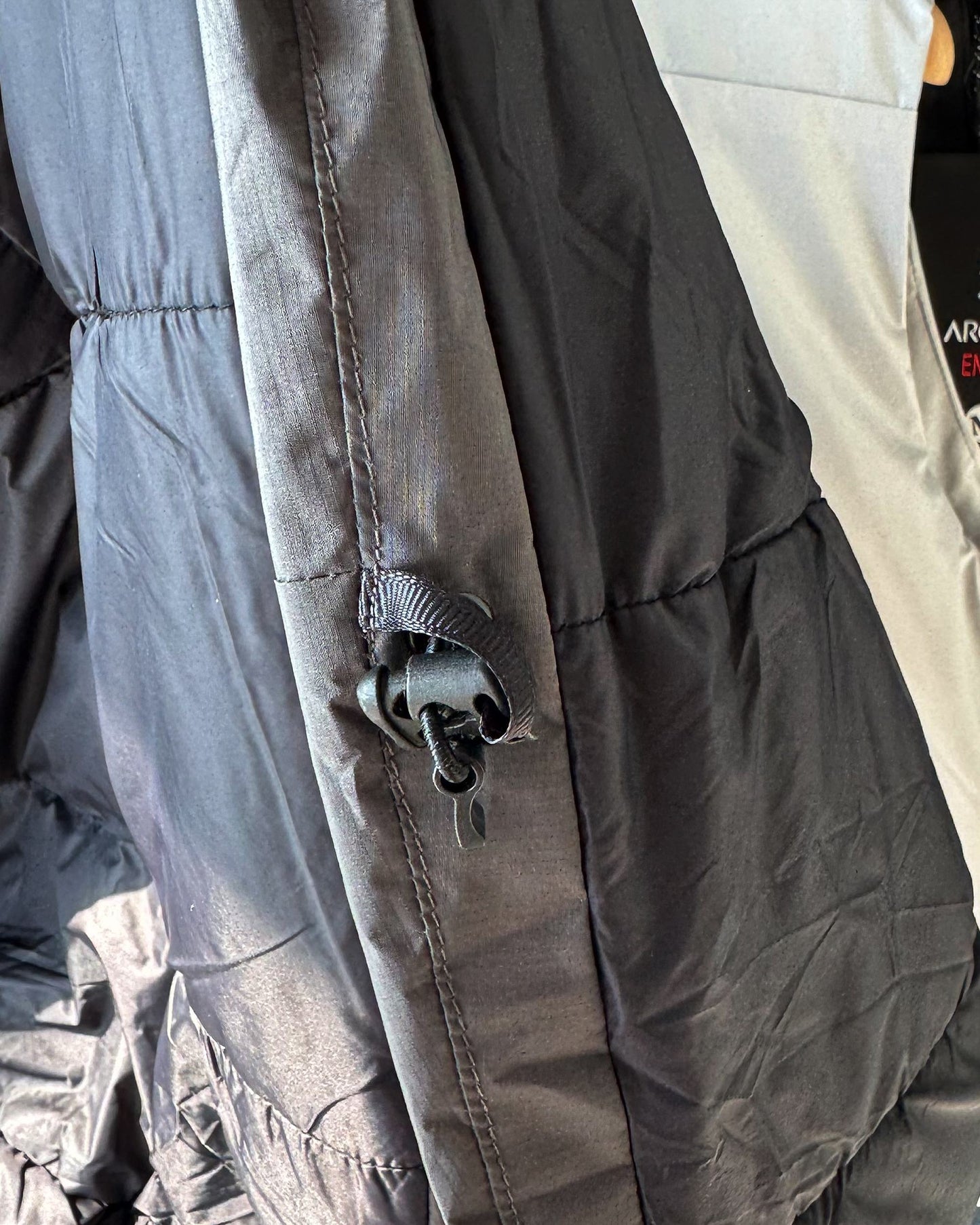 【ARC'TERYX旗艦店】ダウンベスト 男女兼用 ご好評に付き再入荷！