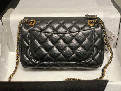 Chanel FLAP BAG AS2675