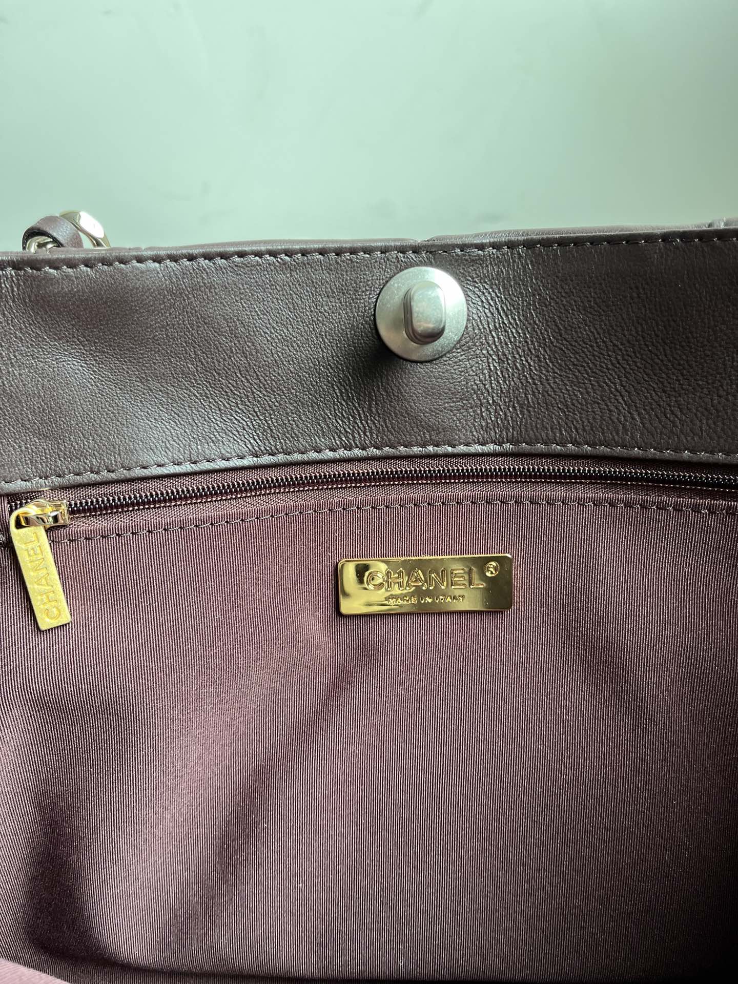 CHANEL 19 SHOPPING BAG 3360