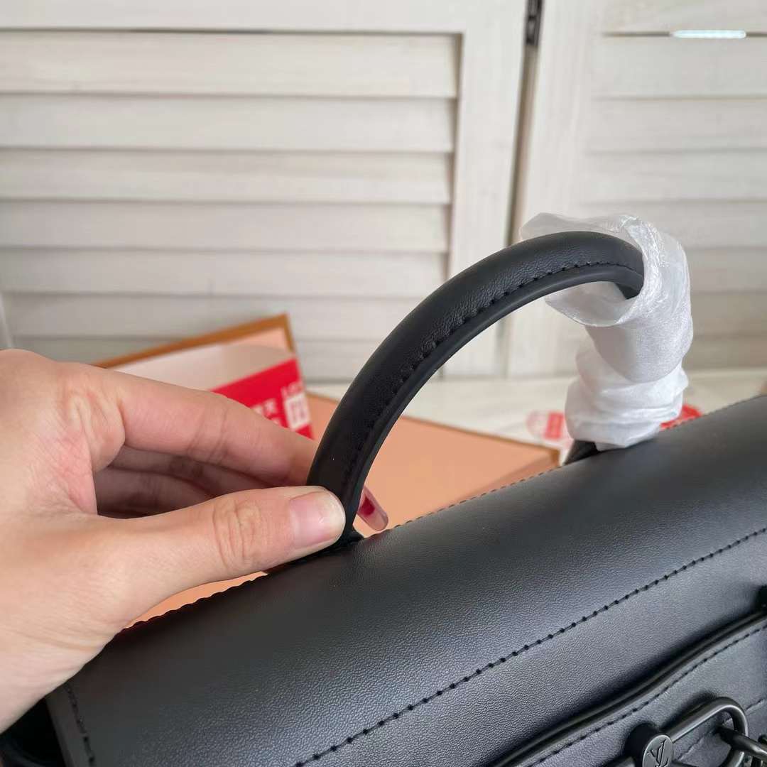 【外出のお供に♪】Louis Vuitton ショルダーバッグ 24*19CM