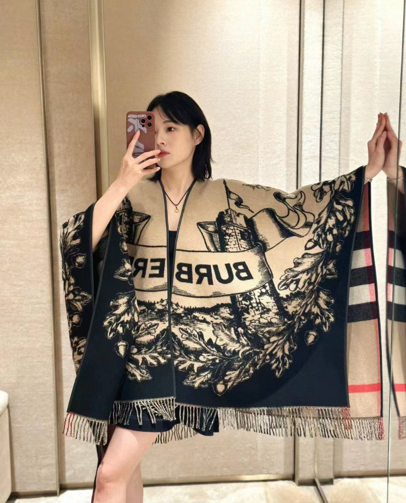 【BURBERRY バーバリー 】バーバリー最新作ナイトウォーホース両面ジャガードショールケープ‼ ️定番中の定番