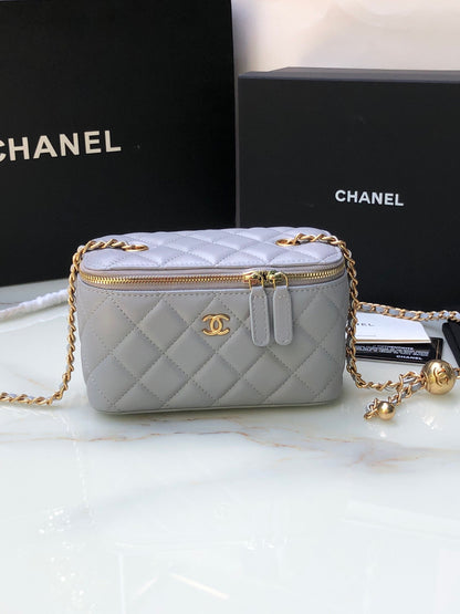 Chanel Classic Vanity 22C Bag with Chain AP2303