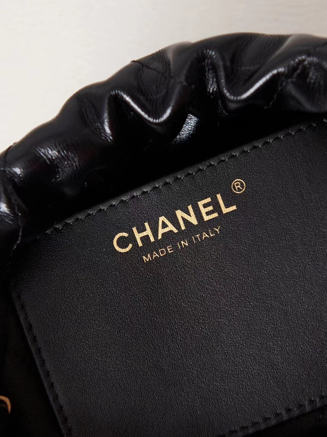 CHANEL 22 Bag Mini AS3980