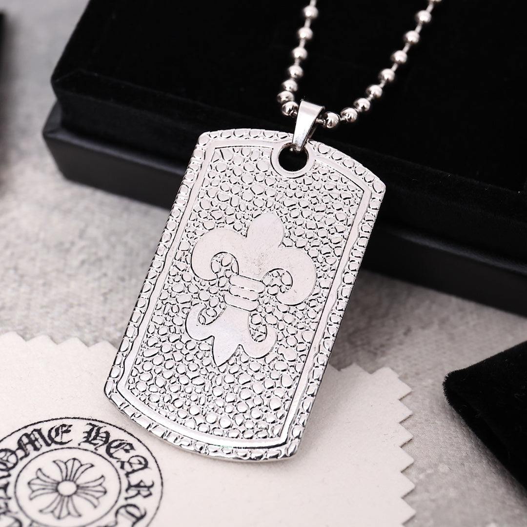 【Chrome Hearts】ネックレス、クロエ ハート ゴールド メッキ ミニ フレーム クロス ネックレス