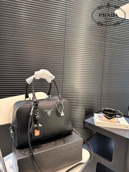 【PRADA 公式 旗艦店】プラダ ハンドバッグ当日出荷 好評に付き再入荷！31*21CM 240719