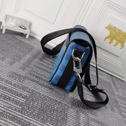 LOUIS VUITTON ルイヴィトン メッセンジャーバッグ 23.5X14X5CM