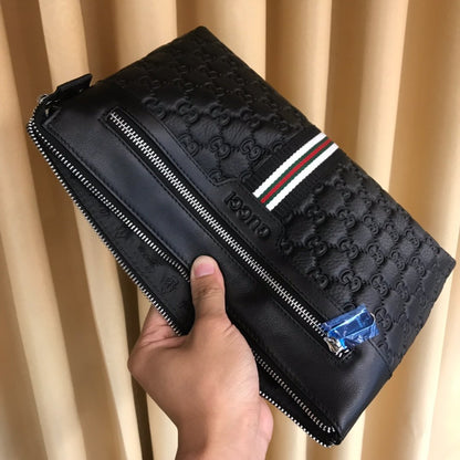 Gucci(グッチ)クラッチバッグ 30x20x3cm