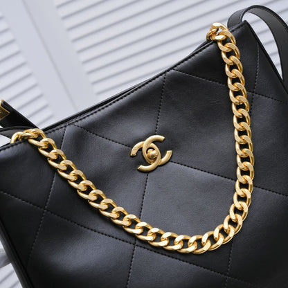 【Chanel 】【シャネル】ショルダーバッグ & クロスボディバッグ 28x29x7 cm