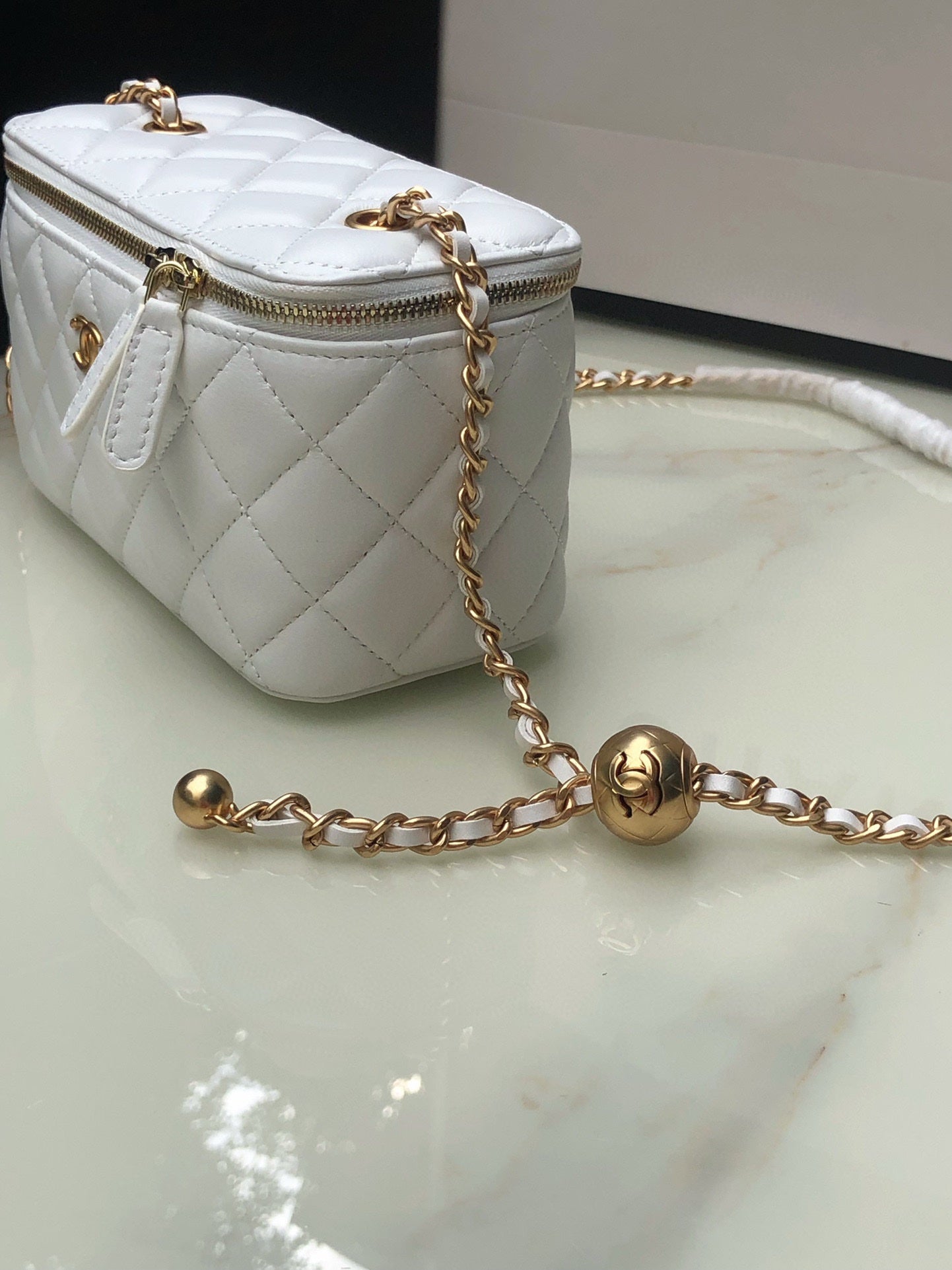 Chanel Classic Vanity 22C Bag with Chain AP2303