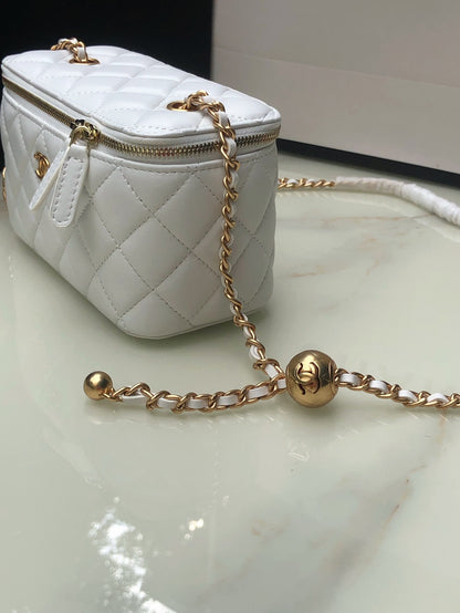 Chanel Classic Vanity 22C Bag with Chain AP2303