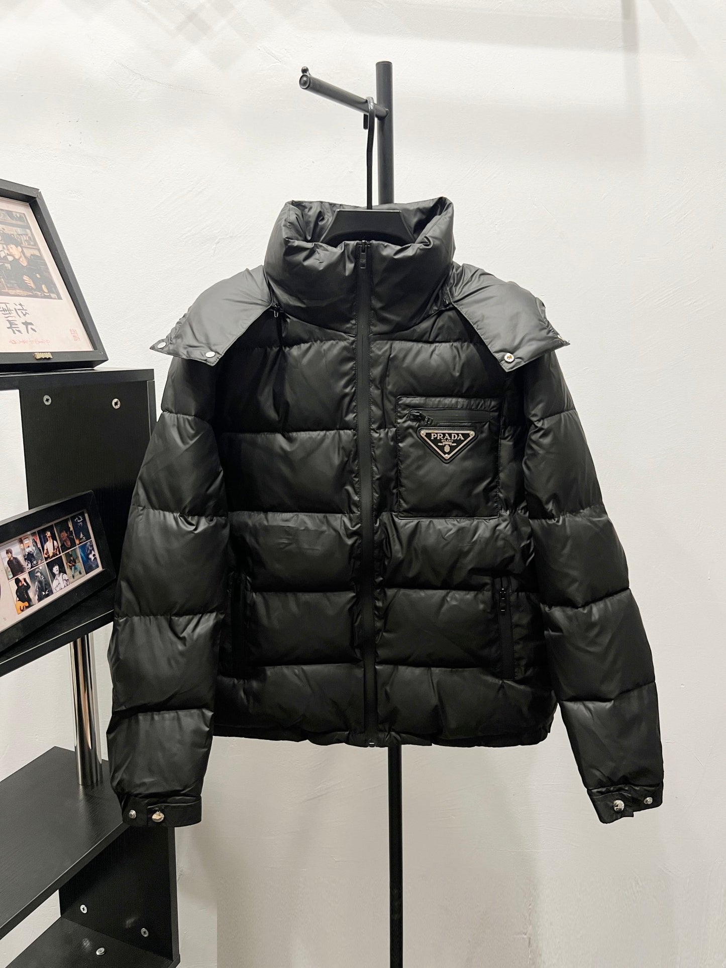 【PRADA旗艦店】ダウンジャケット、ご好評に付き再入荷！