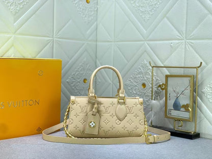 【LOUIS VUITTON】ルイ・ヴィトン★ONTHEGO EAST WEST★ショルダーバッグ M11273