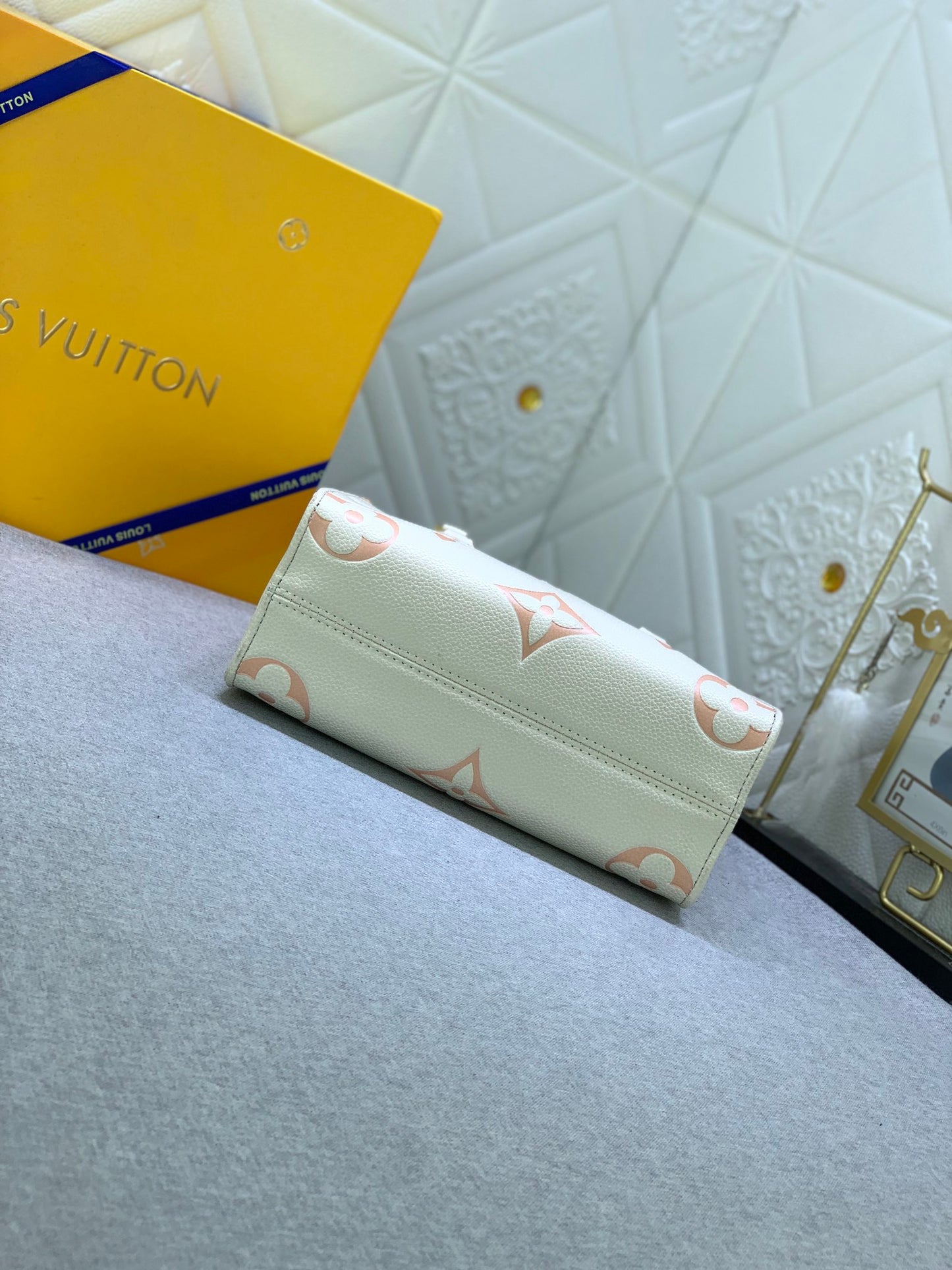 Louis Vuitton(ルイヴィトン) ONTHEGO バッグ 25x19cm