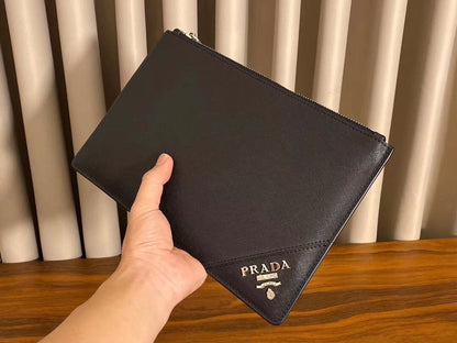 【PRADA 公式旗艦店】プラダ クラッチバッグ 当日出荷 好評に付き再入荷！28*10CM